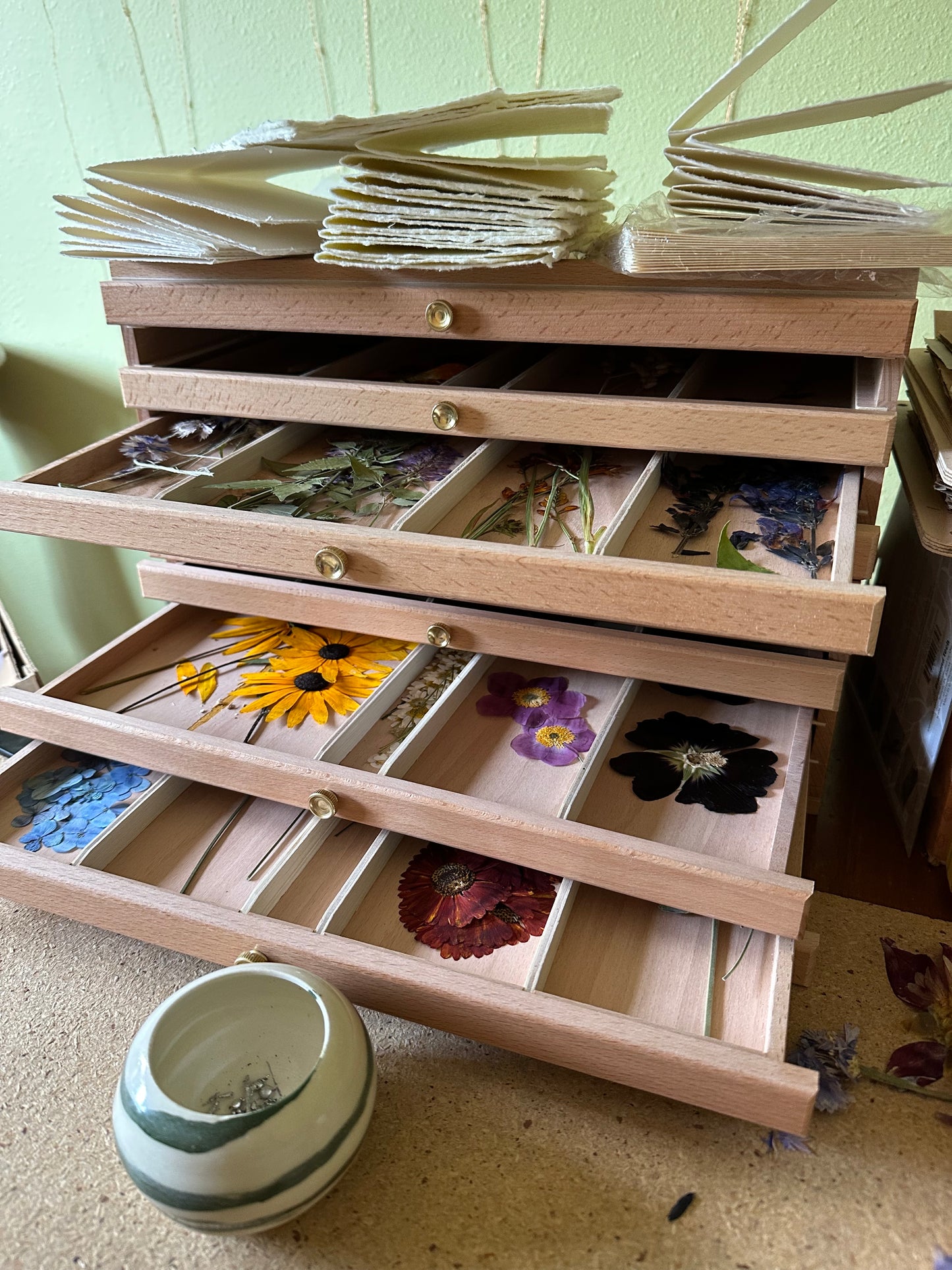 9 Card Stationary Box